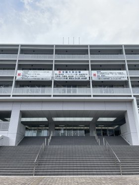 成田高校・正面.jpeg