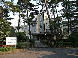 270px-Chiba_Higashi_katsushika_high_school.jpg