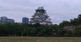 大阪城遠影 西の丸庭園より.jpg